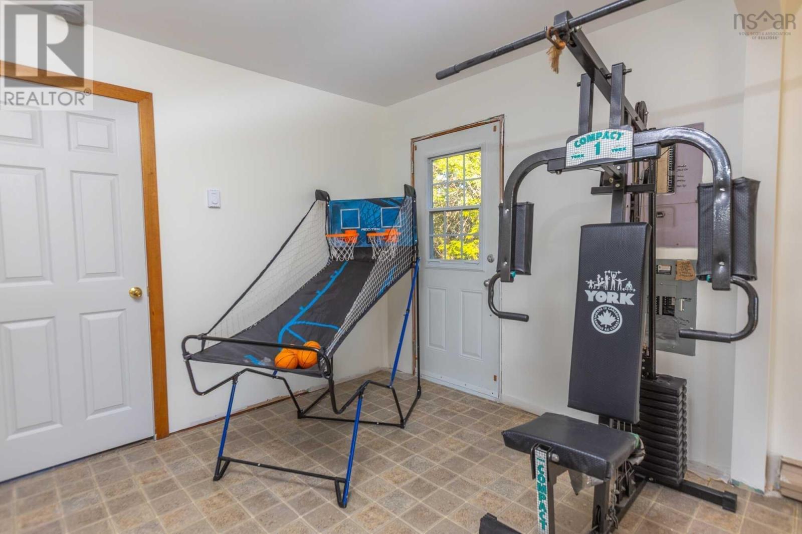 Property 17 of 21 of 5691 NS Trunk 3