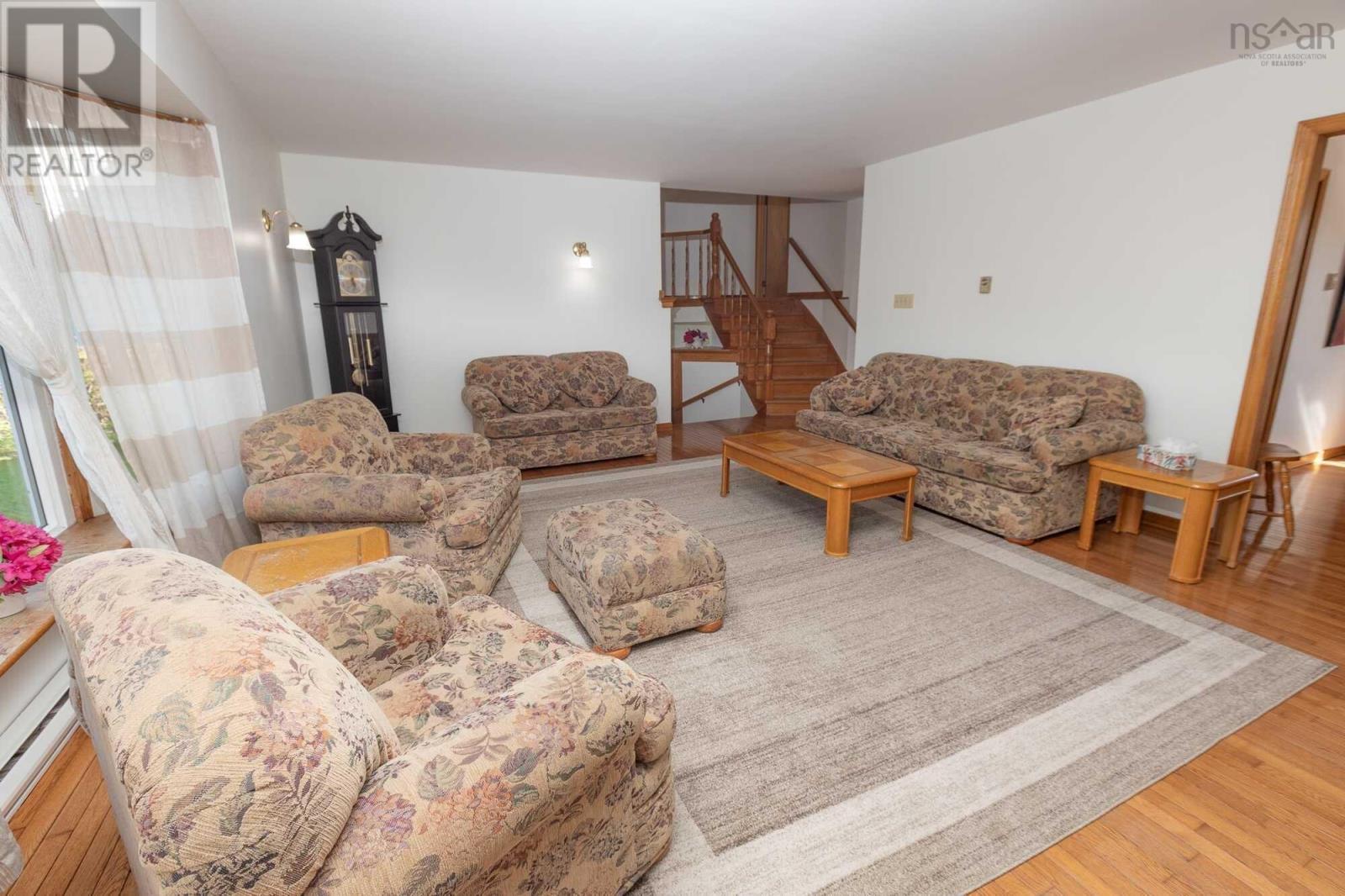 Property 6 of 21 of 5691 NS Trunk 3