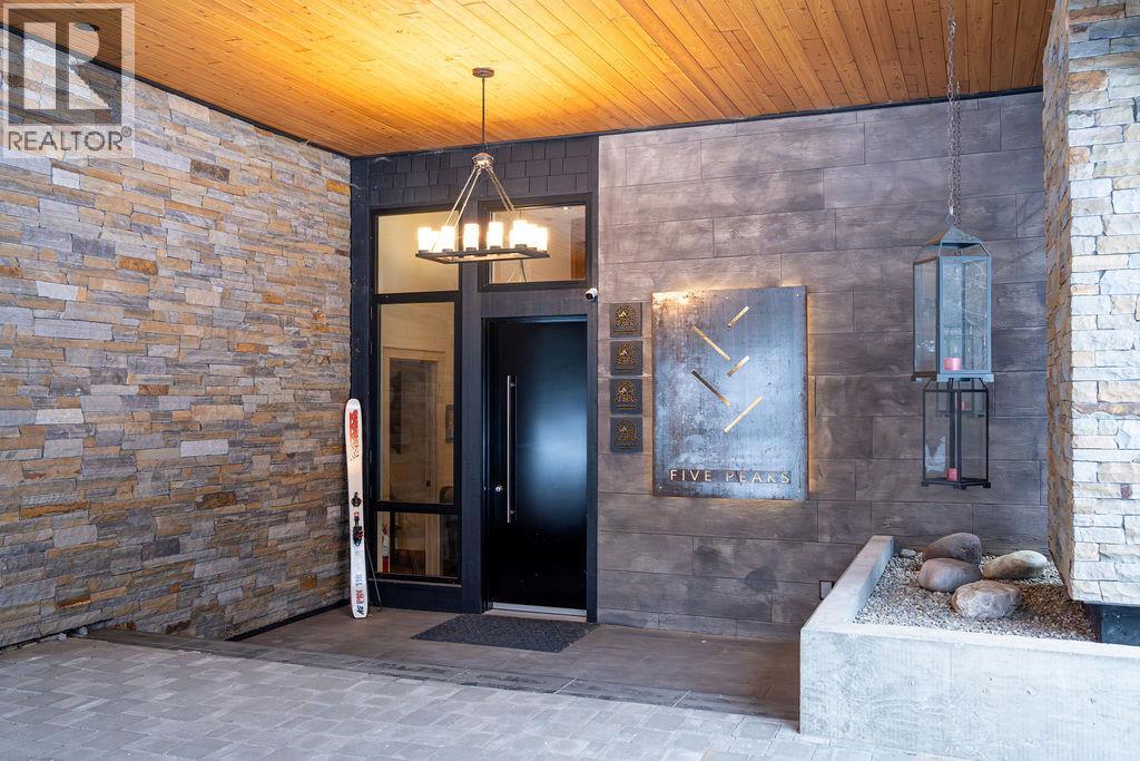 1944 Leidloff Road, Revelstoke