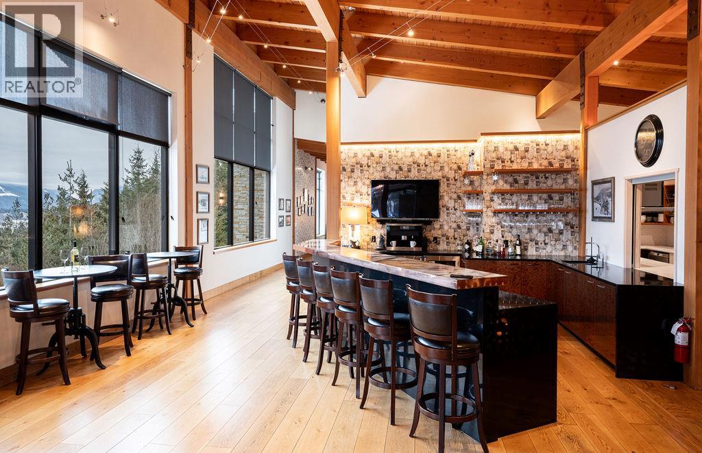 1944 Leidloff Road, Revelstoke