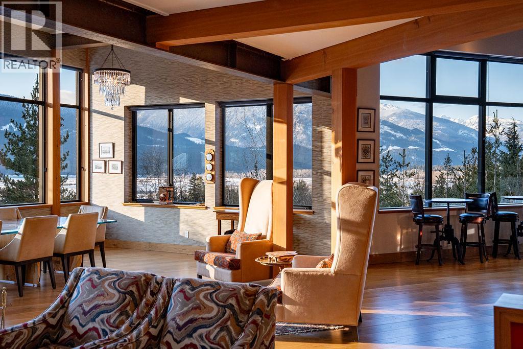 1944 Leidloff Road, Revelstoke