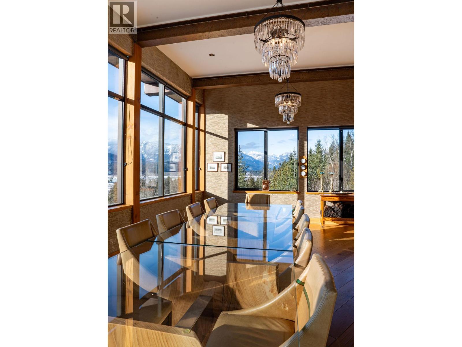 1944 Leidloff Road, Revelstoke