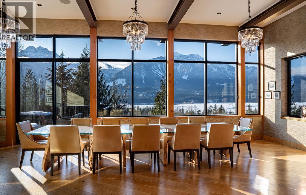 1944 Leidloff Road, Revelstoke