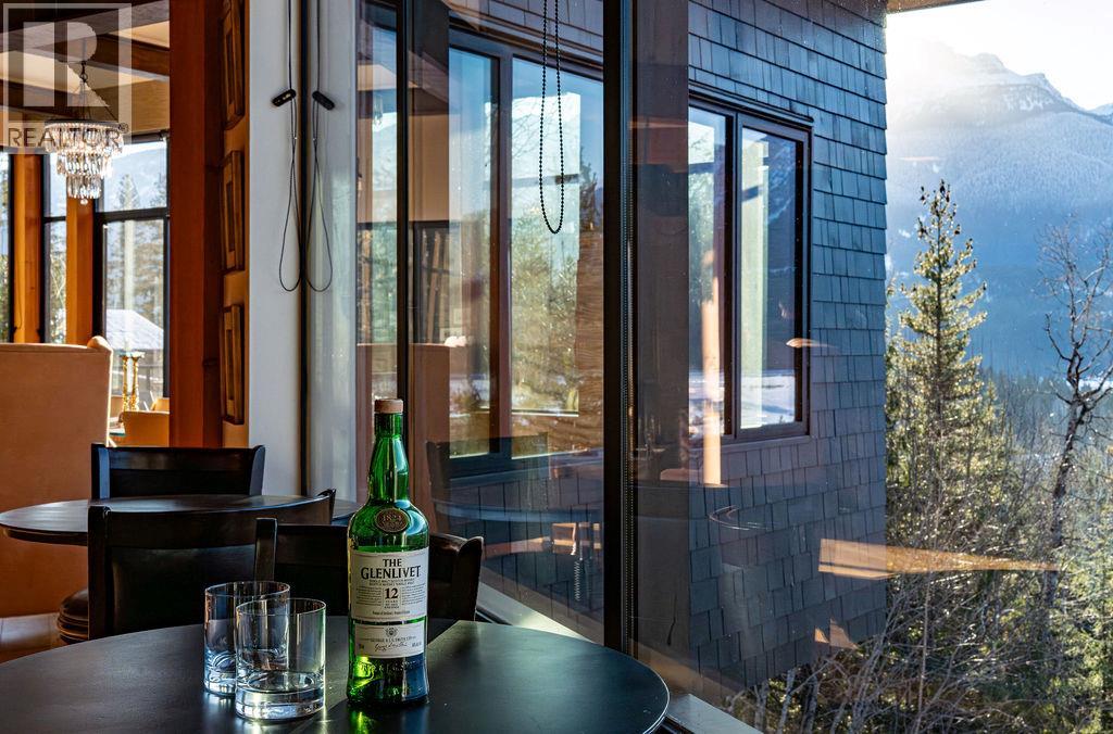 1944 Leidloff Road, Revelstoke