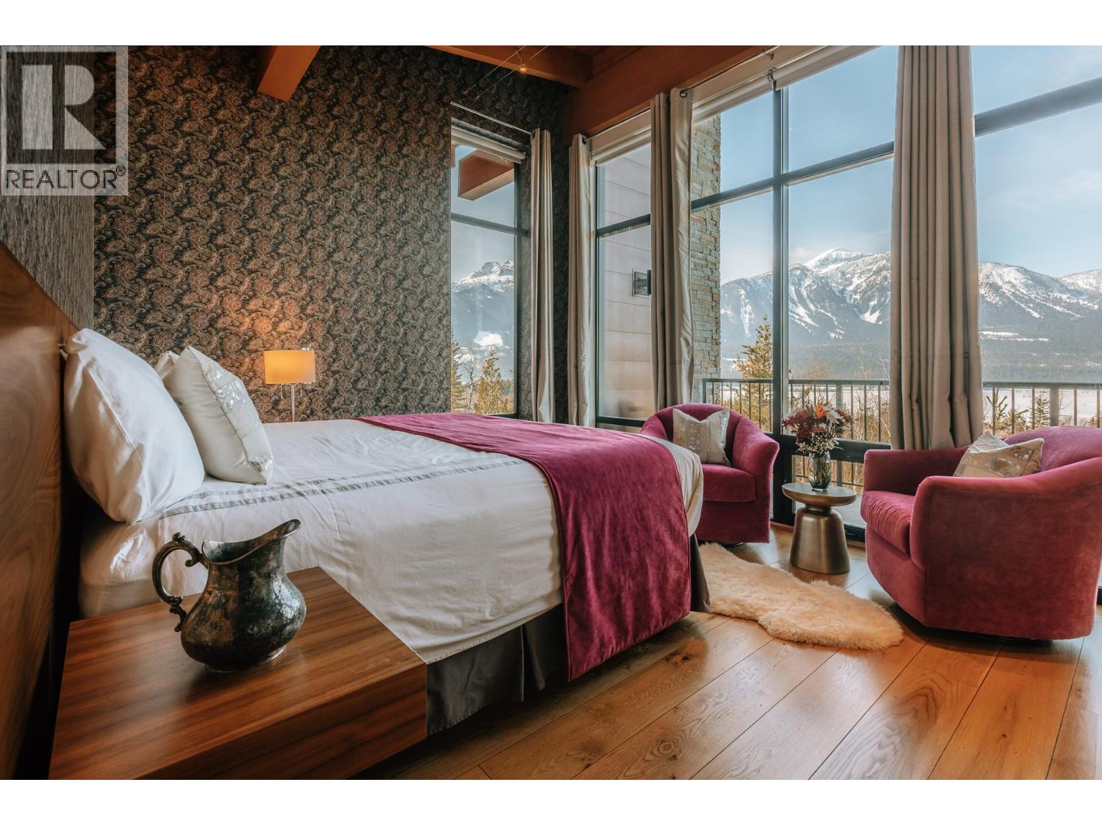 1944 Leidloff Road, Revelstoke