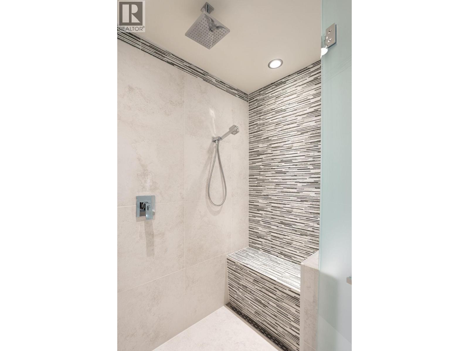 1944 Leidloff Road, Revelstoke