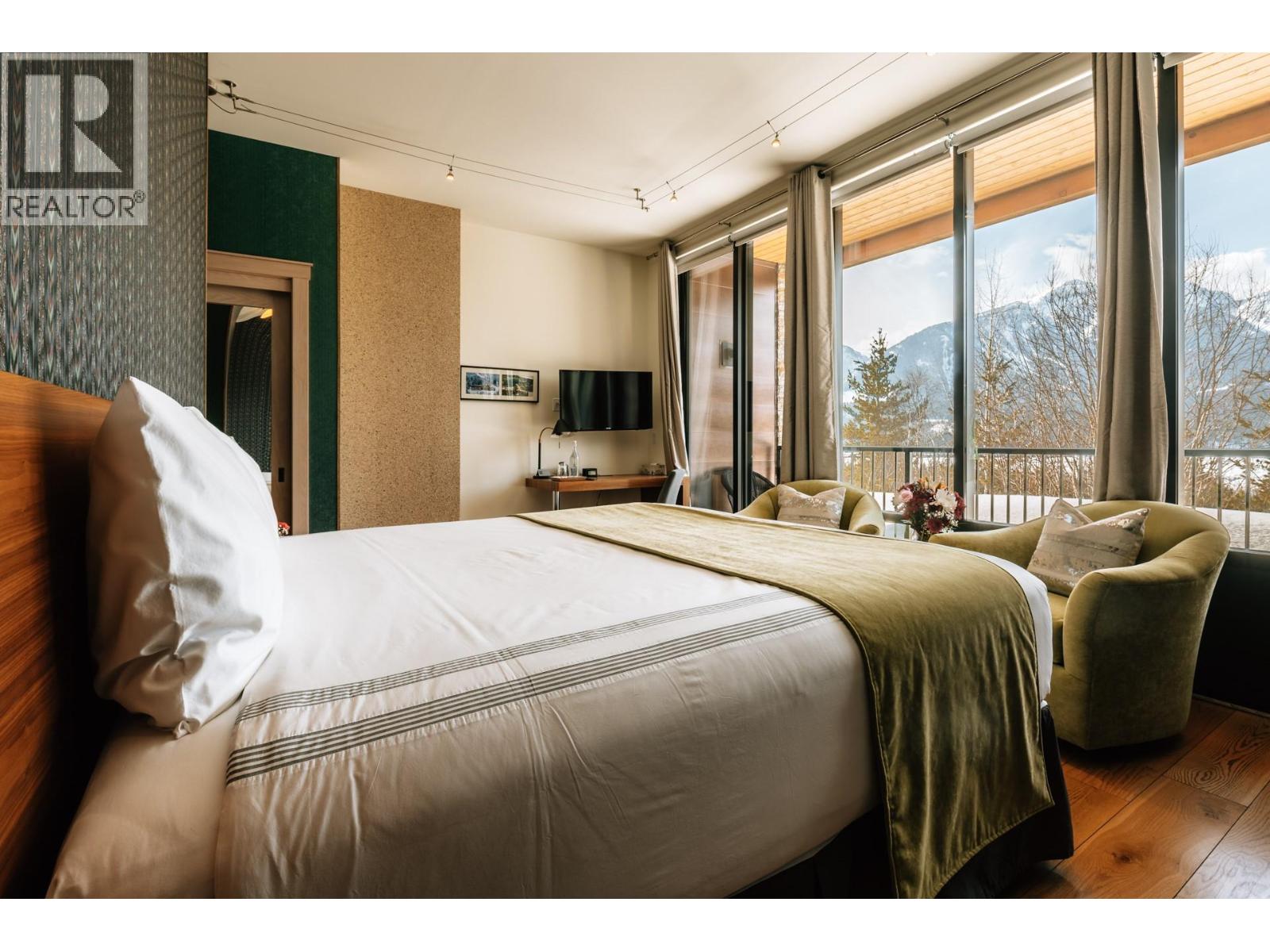 1944 Leidloff Road, Revelstoke