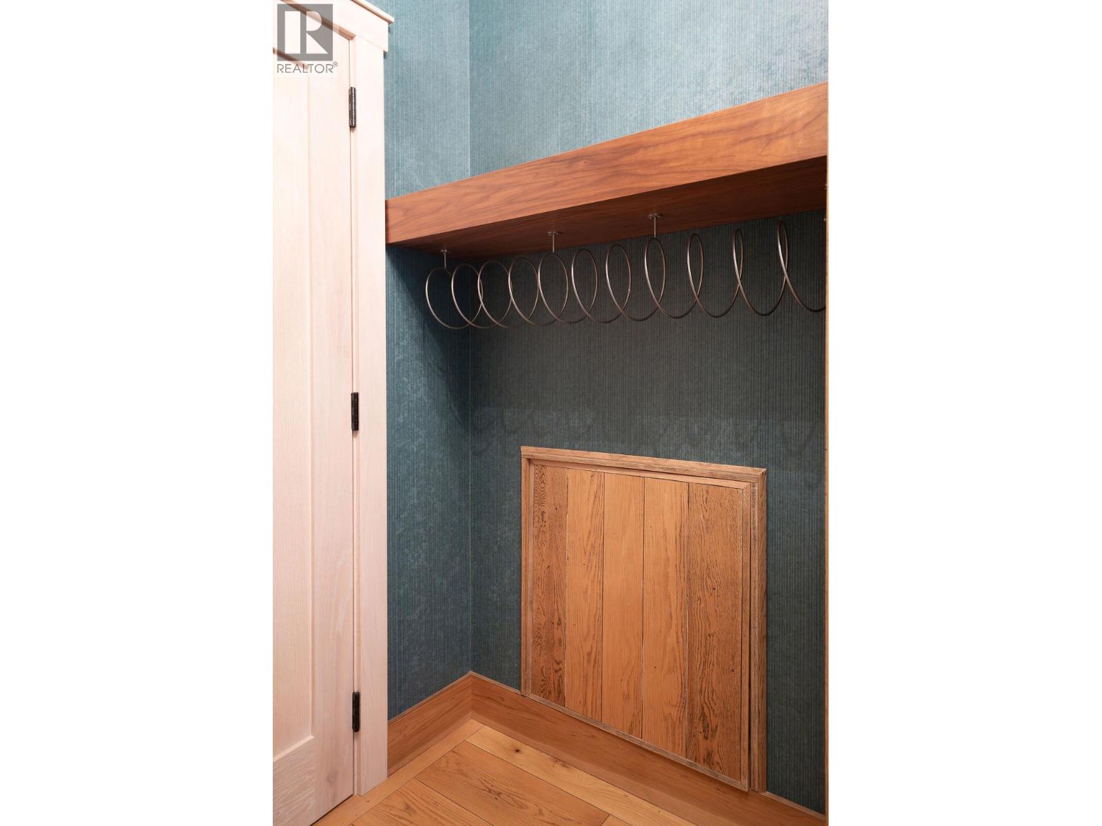 1944 Leidloff Road, Revelstoke