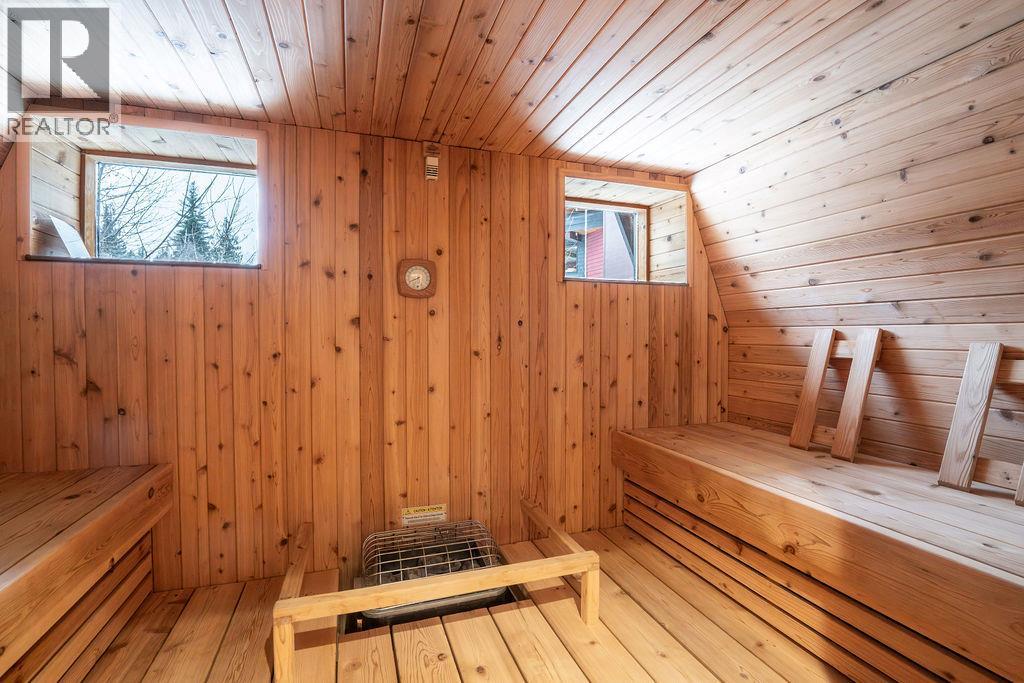 1944 Leidloff Road, Revelstoke