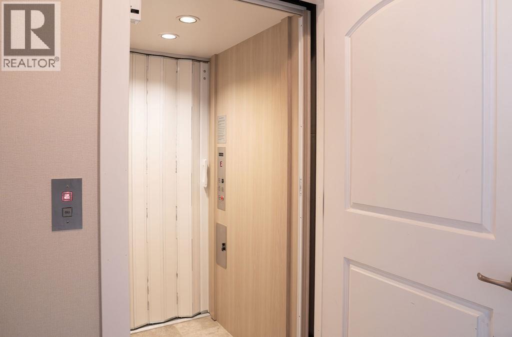 1944 Leidloff Road, Revelstoke