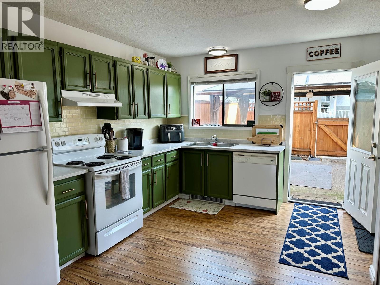 6435 PARK Drive Unit# 3, Oliver