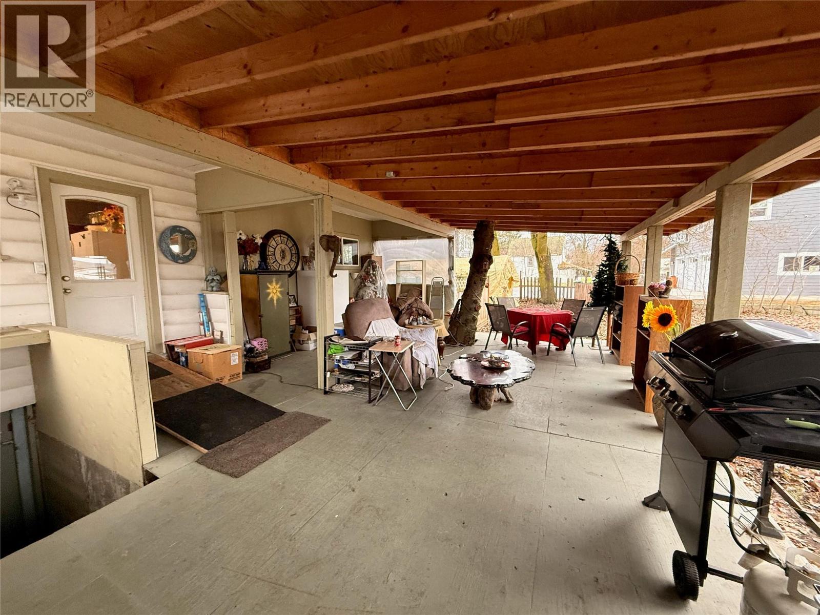 2210 Fletcher Avenue, Armstrong