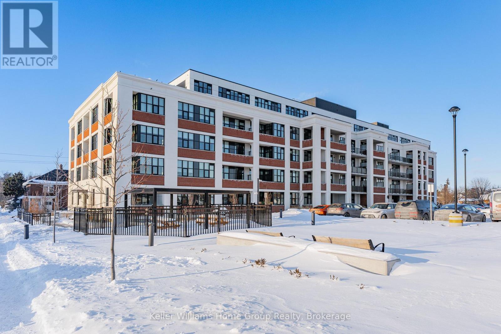 120 Huron Unit 108 photo 4