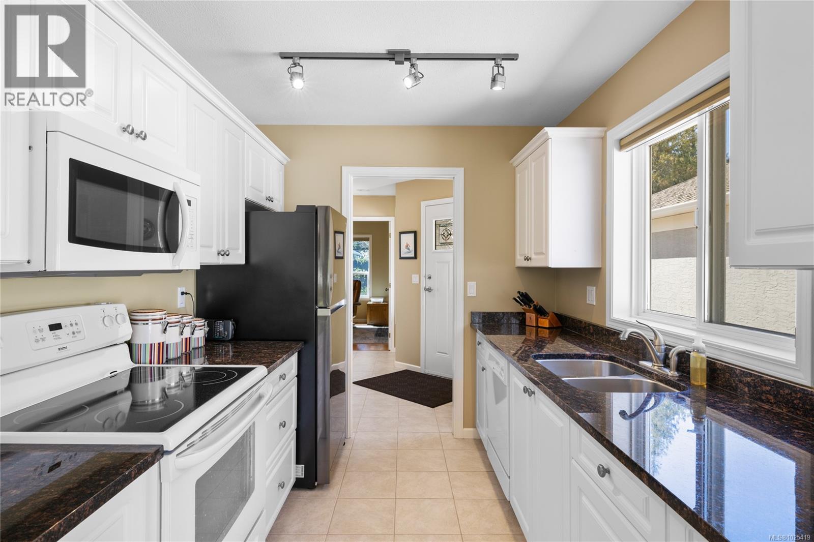 543 Seaward Way, Qualicum Beach