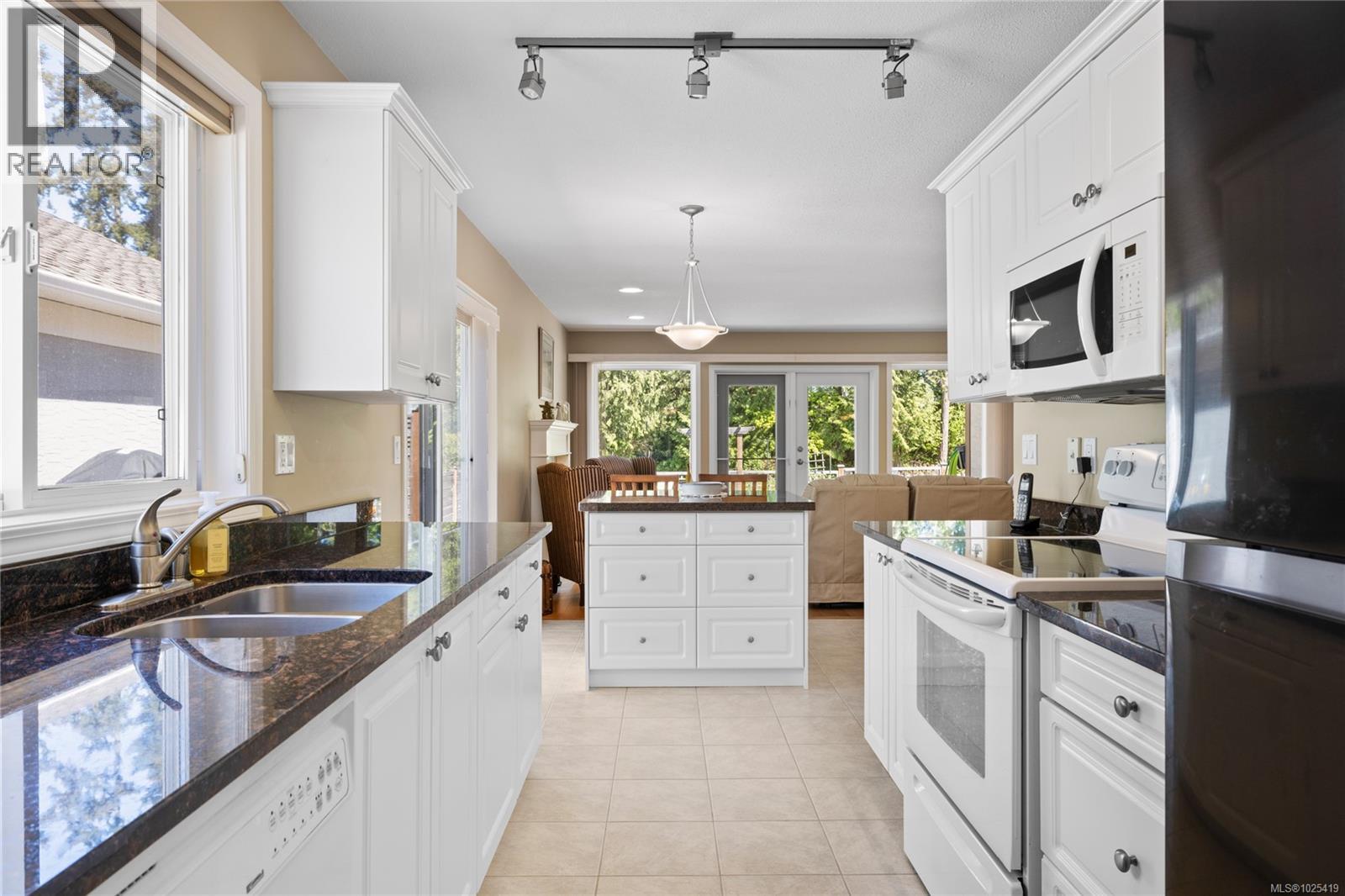 543 Seaward Way, Qualicum Beach