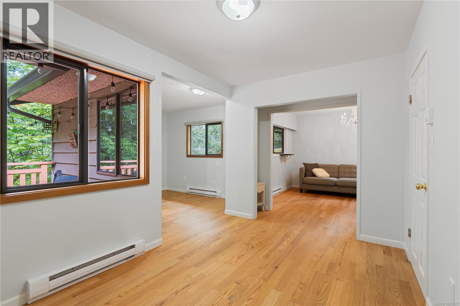  100 Viaduct Avenue West, Saanich