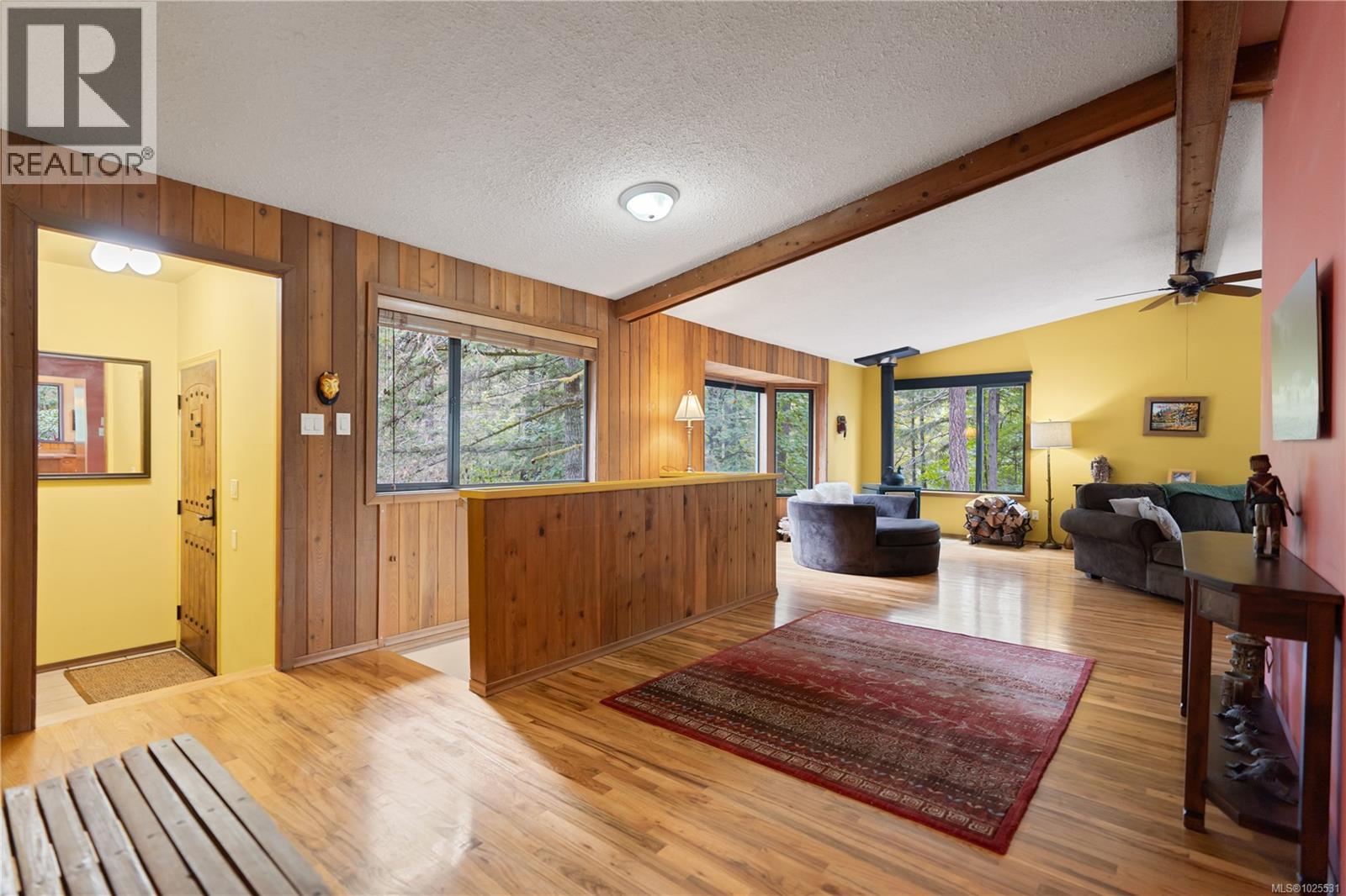  100 Viaduct Avenue West, Saanich