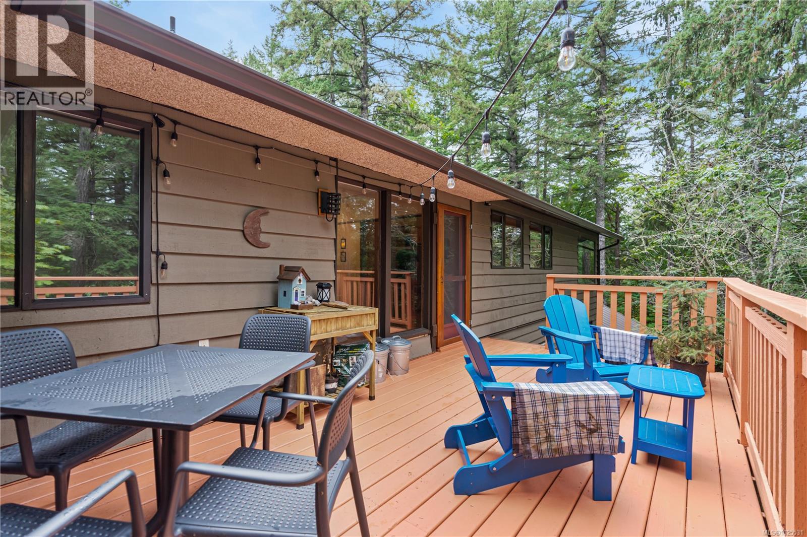  100 Viaduct Avenue West, Saanich