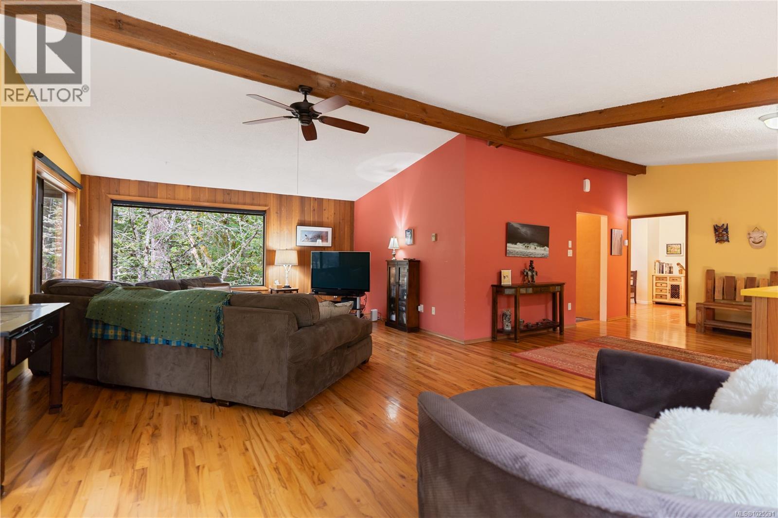  100 Viaduct Avenue West, Saanich