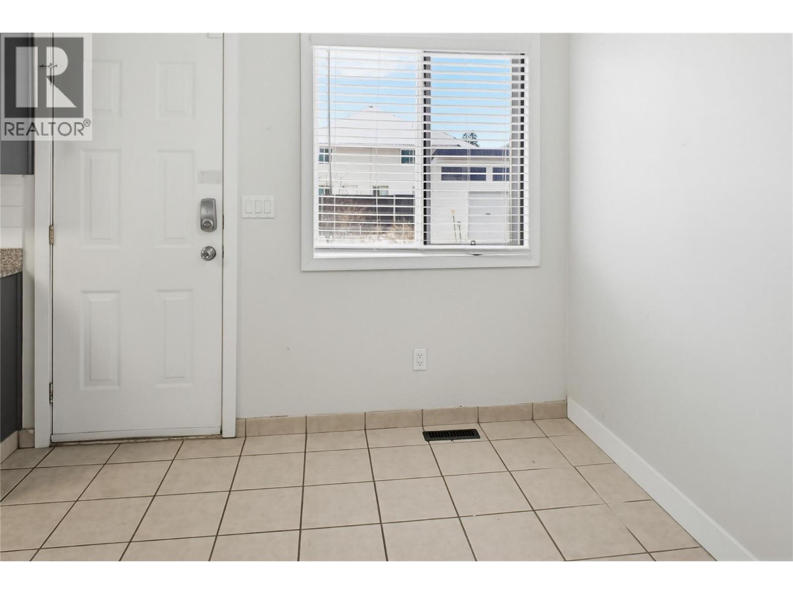 1133 13TH Street - Photo 3 of 35, Kamloops, British Columbia