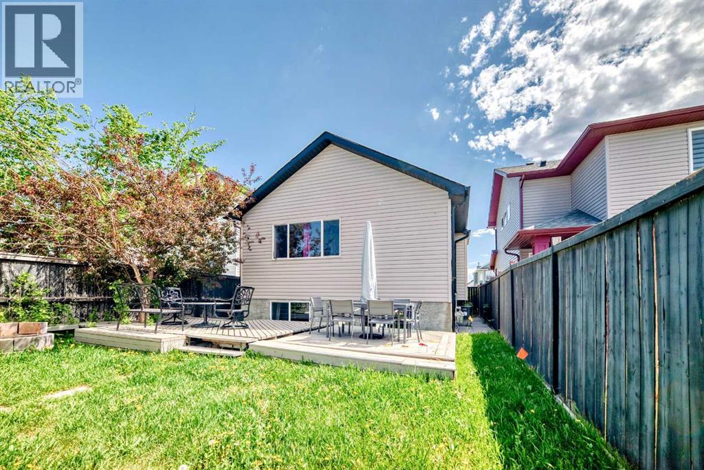 Single Family House 4 Level for Sale in  Taravista Crescent NE Taradale Calgary 