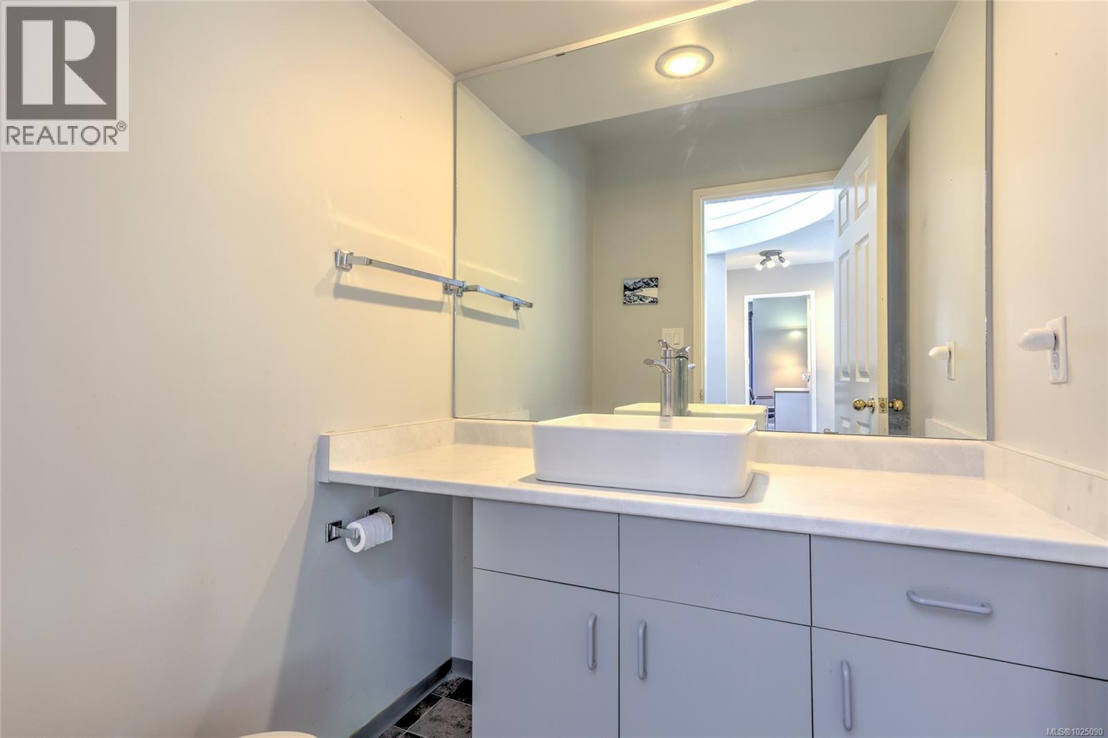 6431 Abbey Rd, Duncan