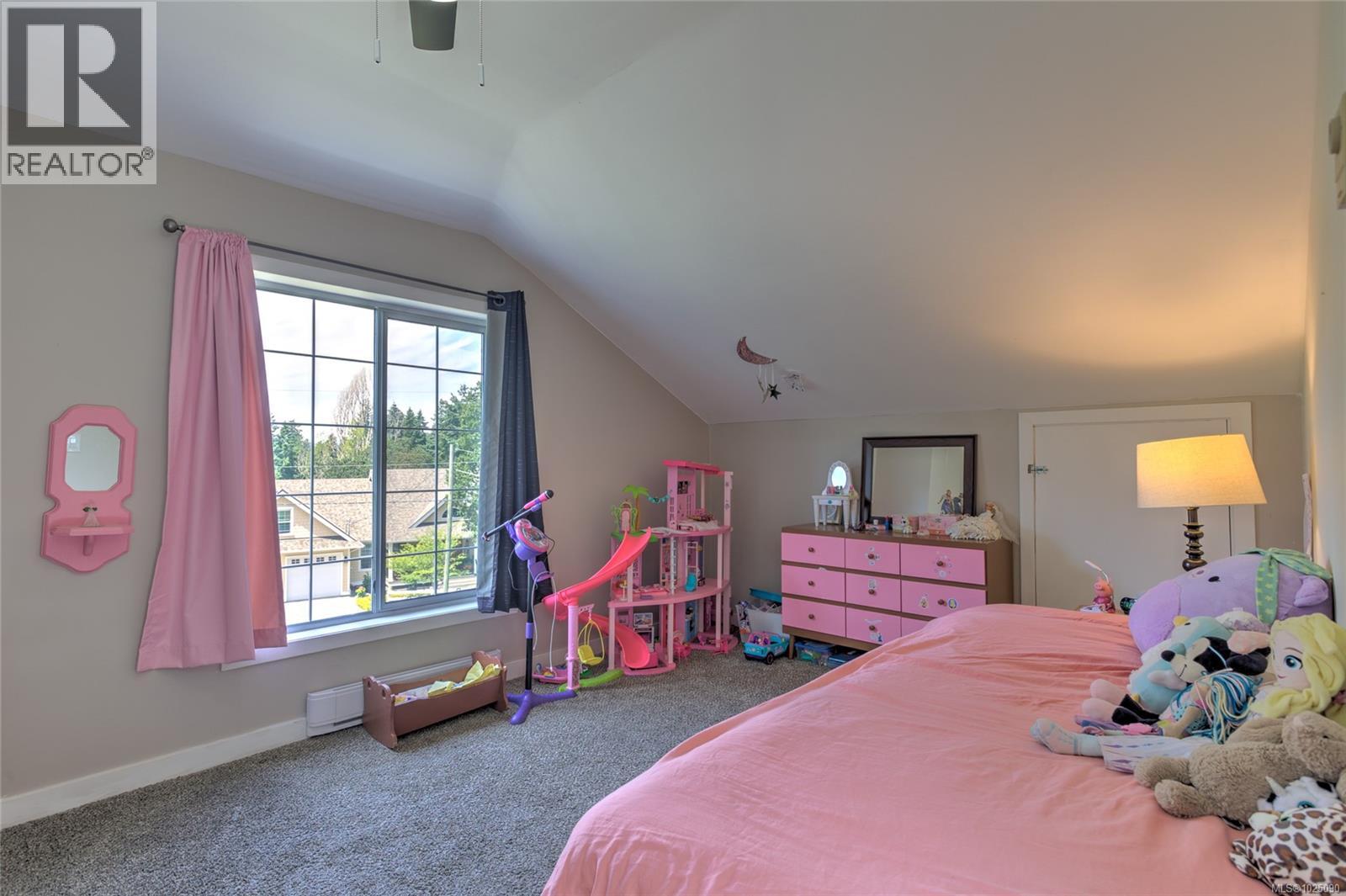 6431 Abbey Rd, Duncan