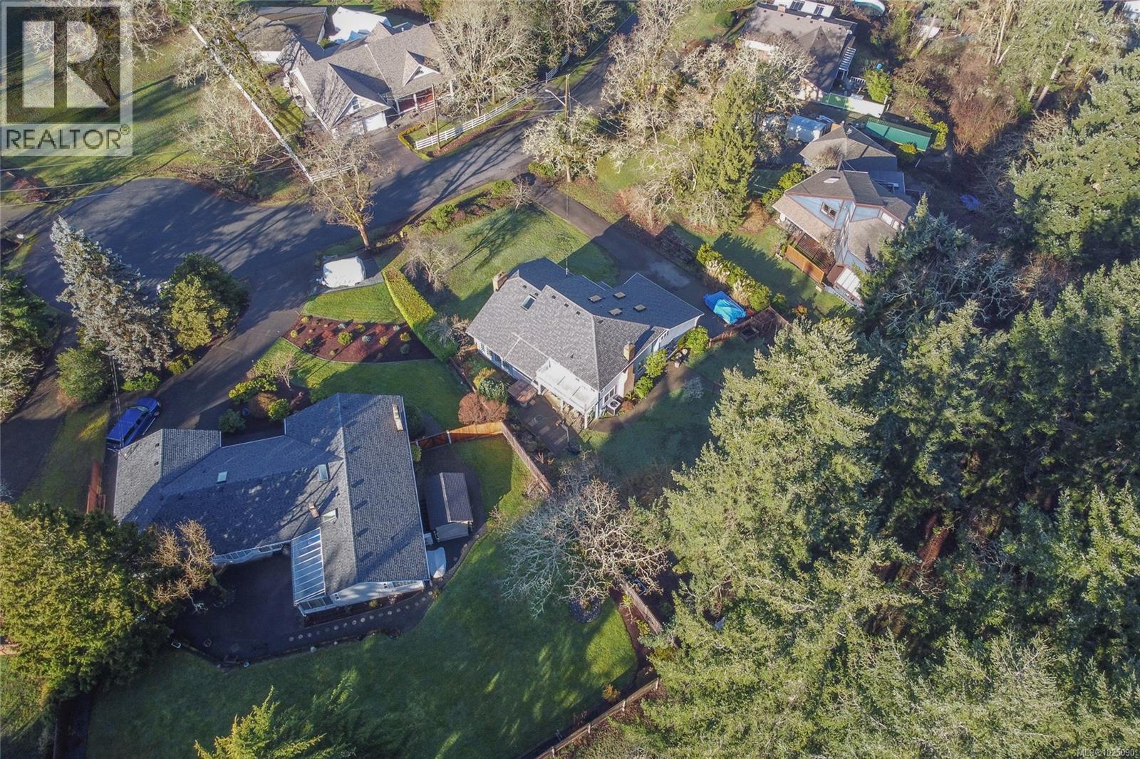 6431 Abbey Rd, Duncan