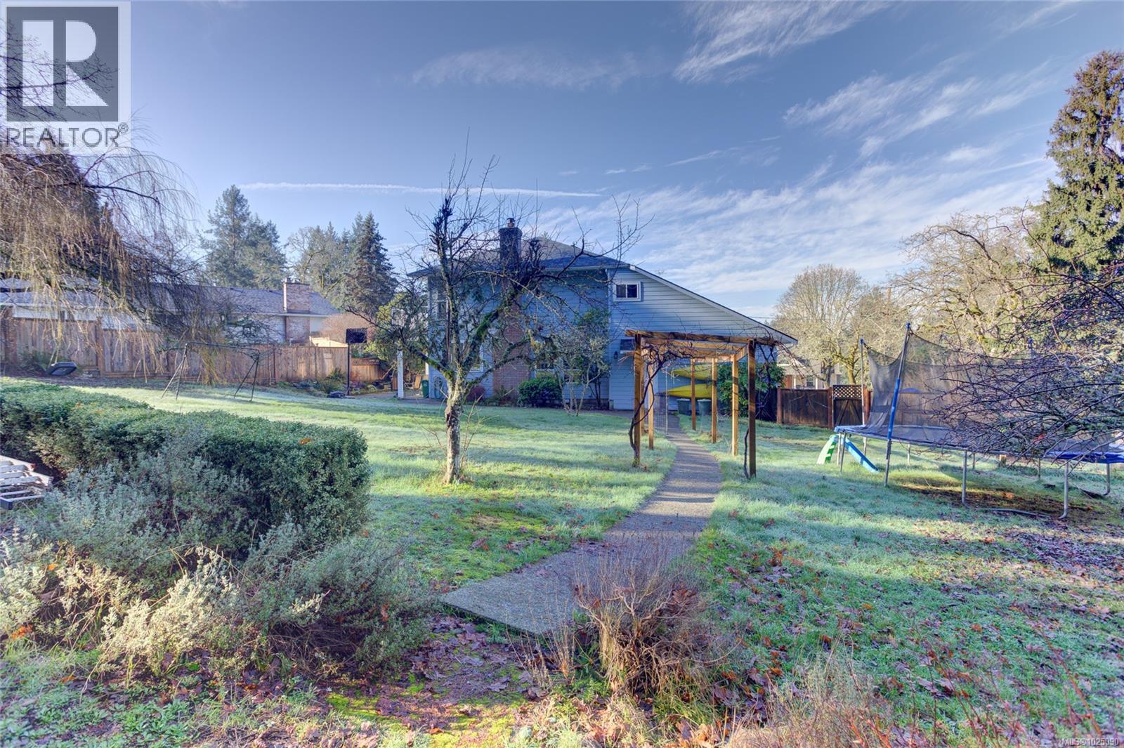 6431 Abbey Rd, Duncan