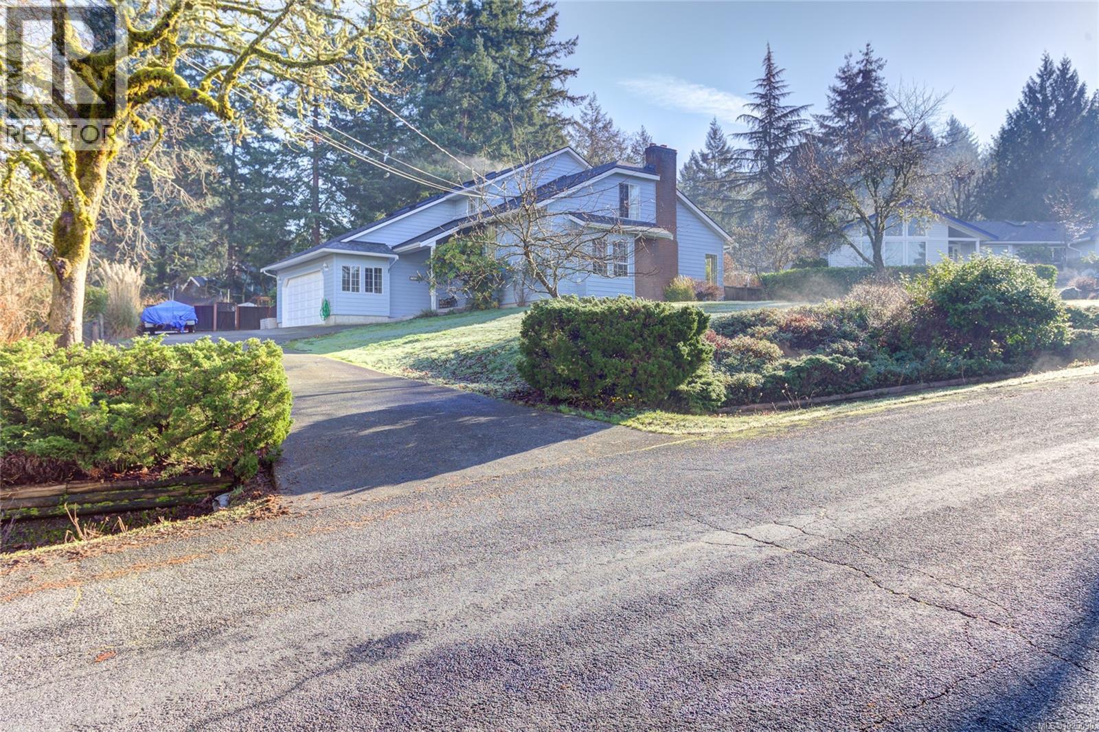 6431 Abbey Rd, Duncan