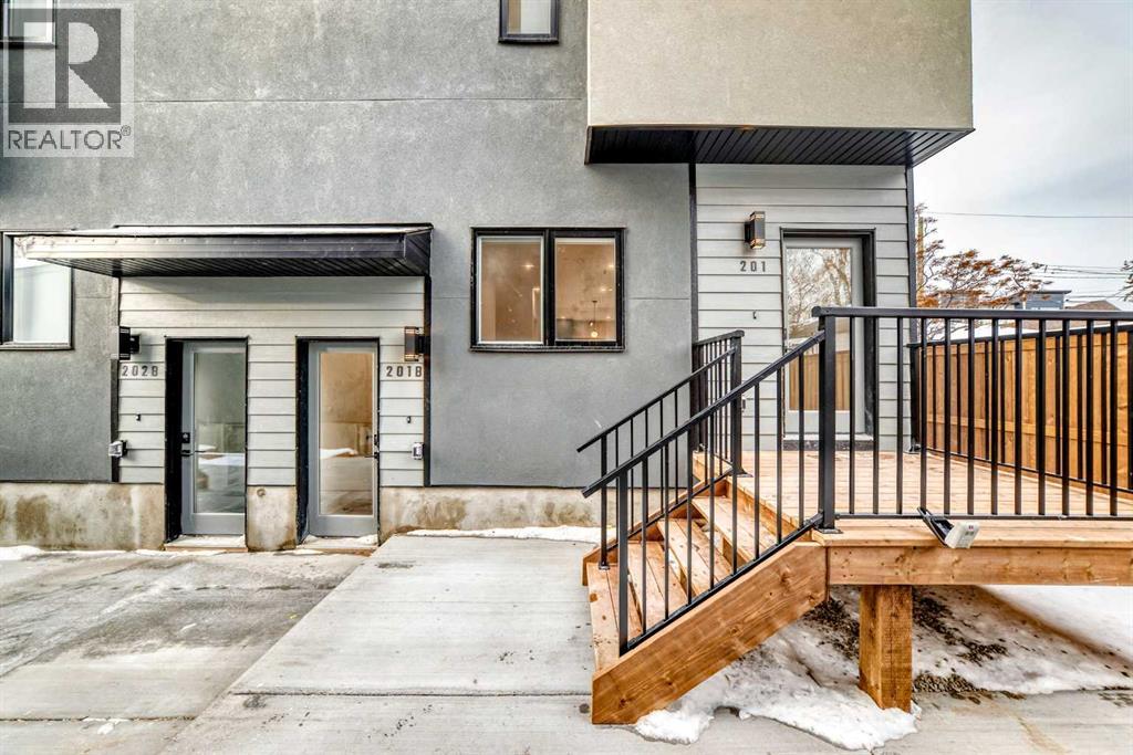 Single Family House for Sale in    Street SW Shaganappi Calgary 