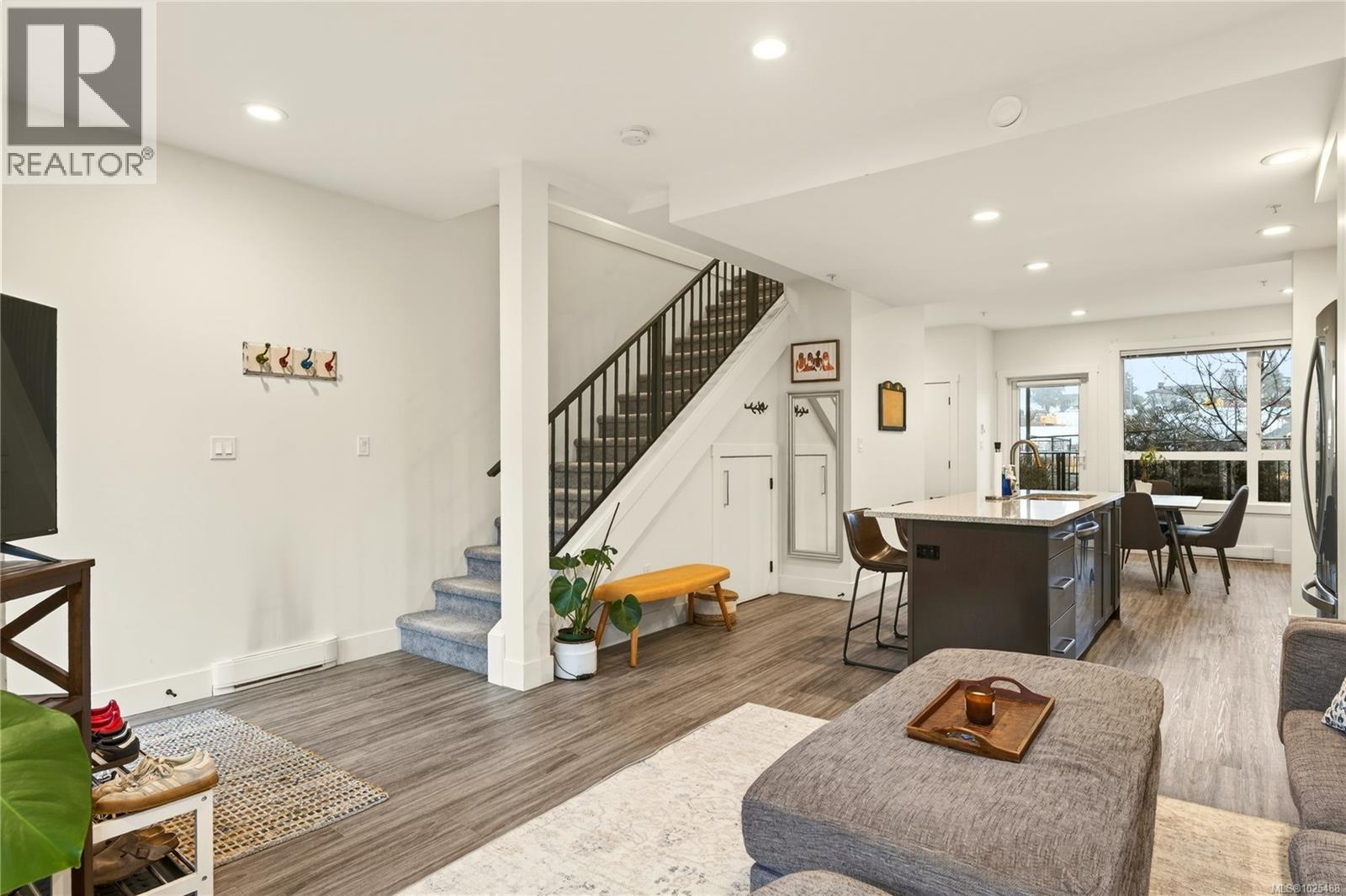 106 308 Hillcrest Ave, Nanaimo