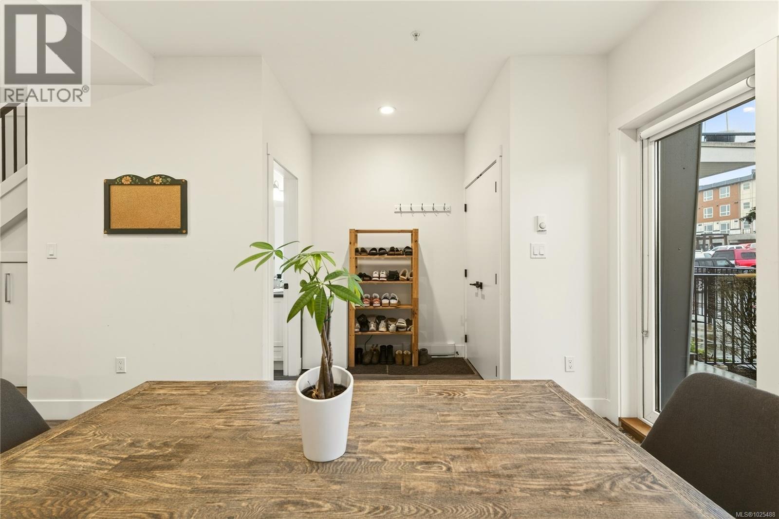 106 308 Hillcrest Ave, Nanaimo