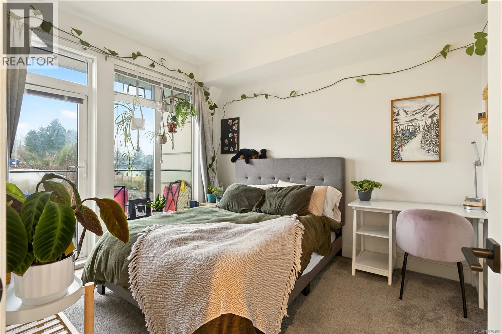 106 308 Hillcrest Ave, Nanaimo