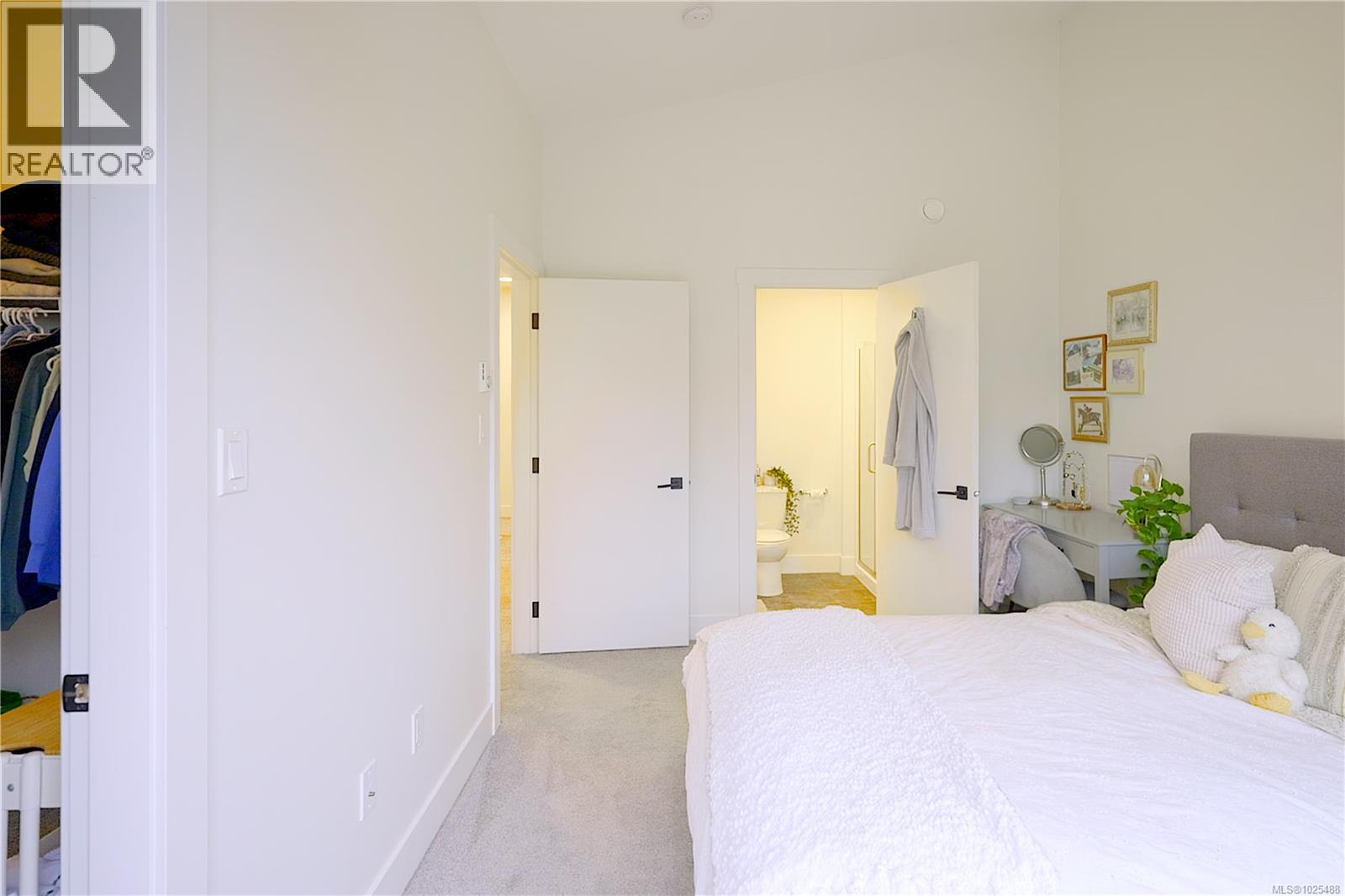 106 308 Hillcrest Ave, Nanaimo