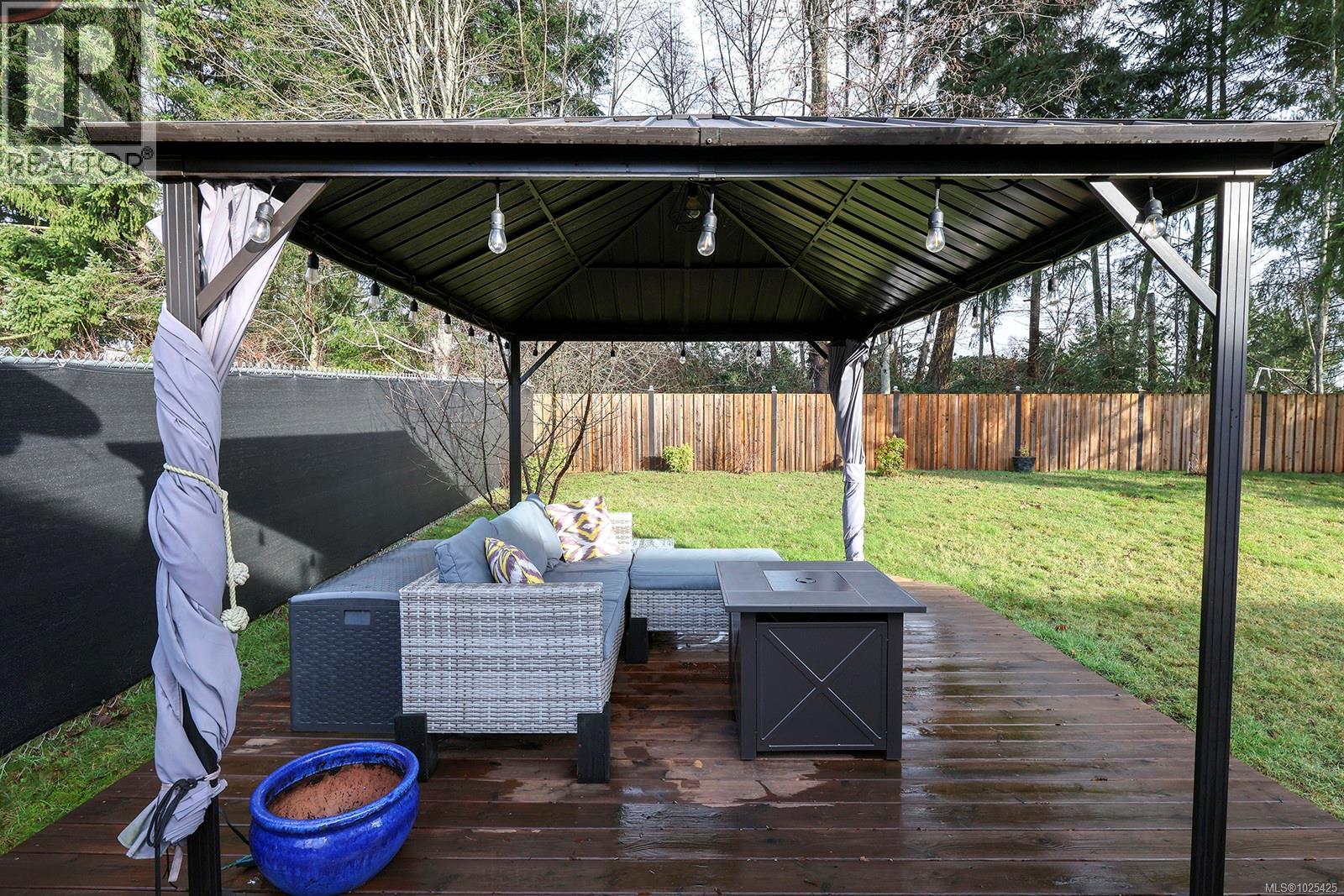 2392 Valley View Dr, Courtenay