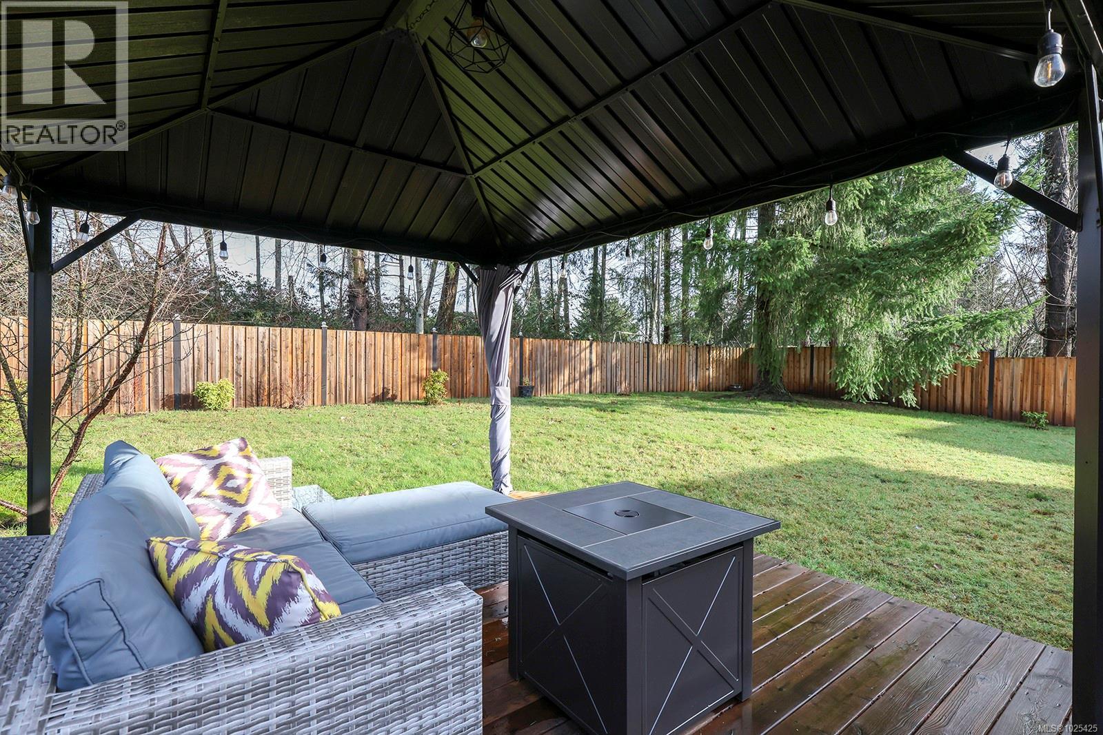 2392 Valley View Dr, Courtenay