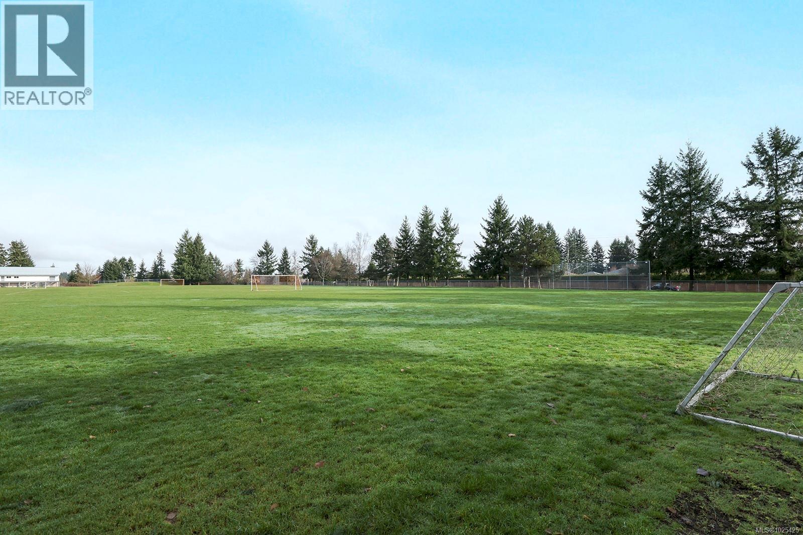 2392 Valley View Dr, Courtenay