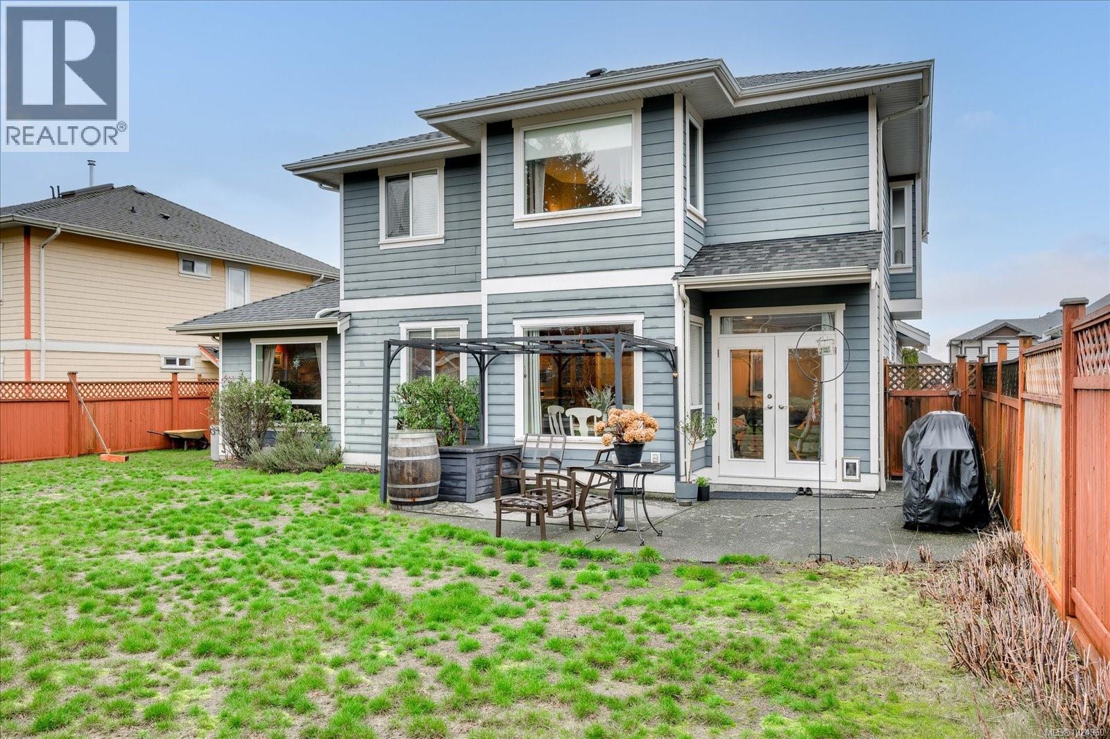 6638 KESTREL CRES - 43