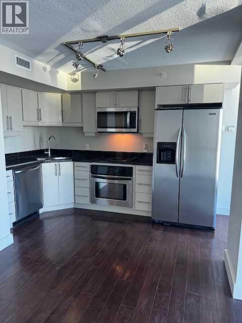 Single Family House Multi-level for Sale in    Avenue SW Beltline Calgary 