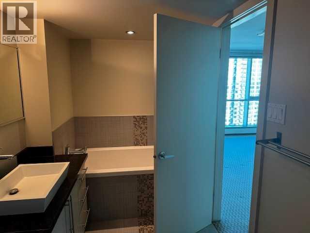 Single Family House Multi-level for Sale in    Avenue SW Beltline Calgary 