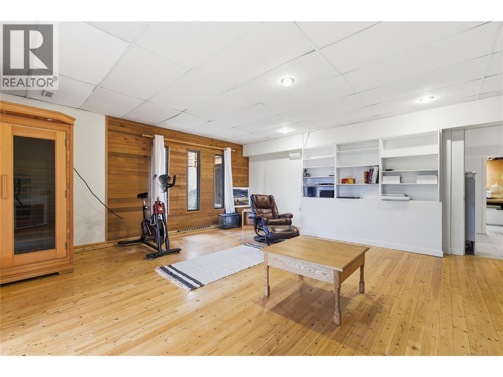 324 Clifton Road N, Kelowna