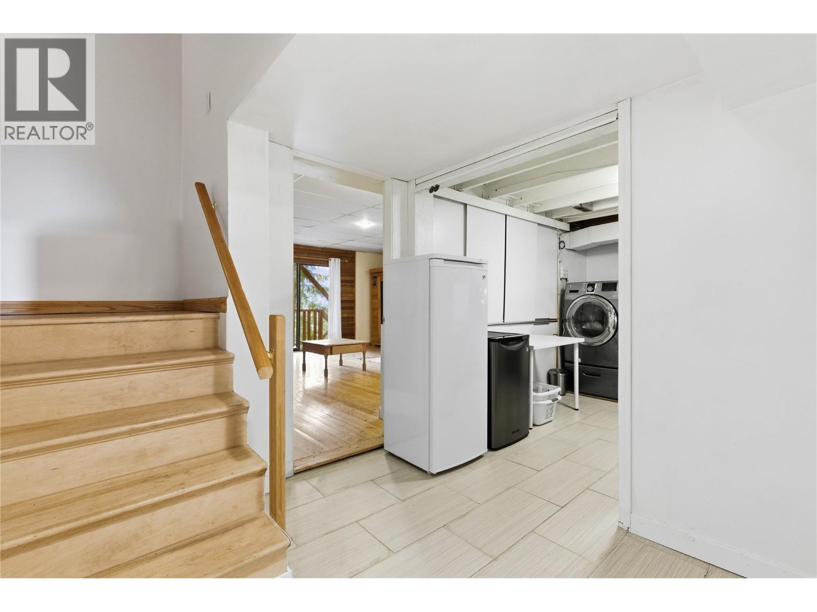 324 Clifton Road N, Kelowna