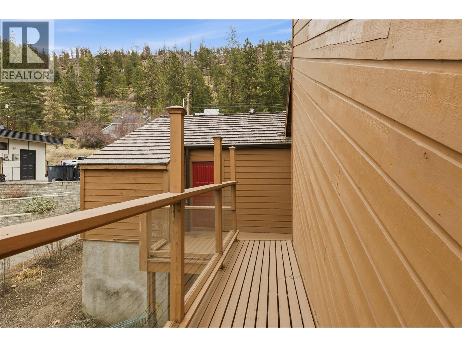 324 Clifton Road N, Kelowna