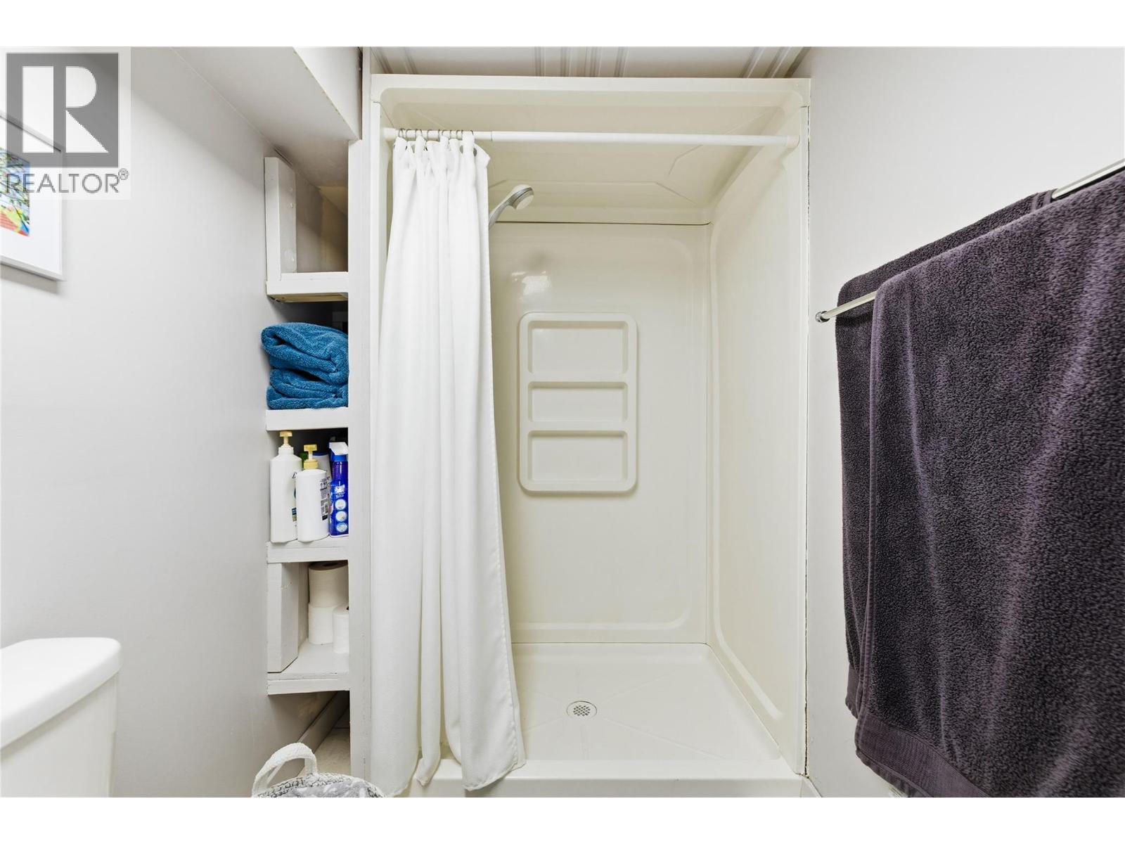 324 Clifton Road N, Kelowna