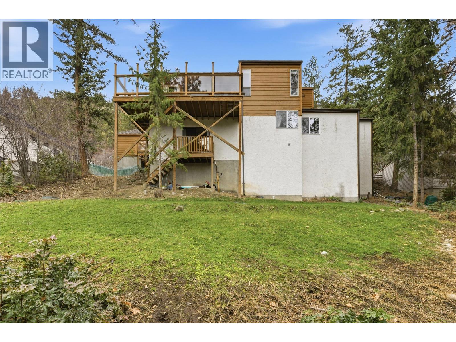 324 Clifton Road N, Kelowna
