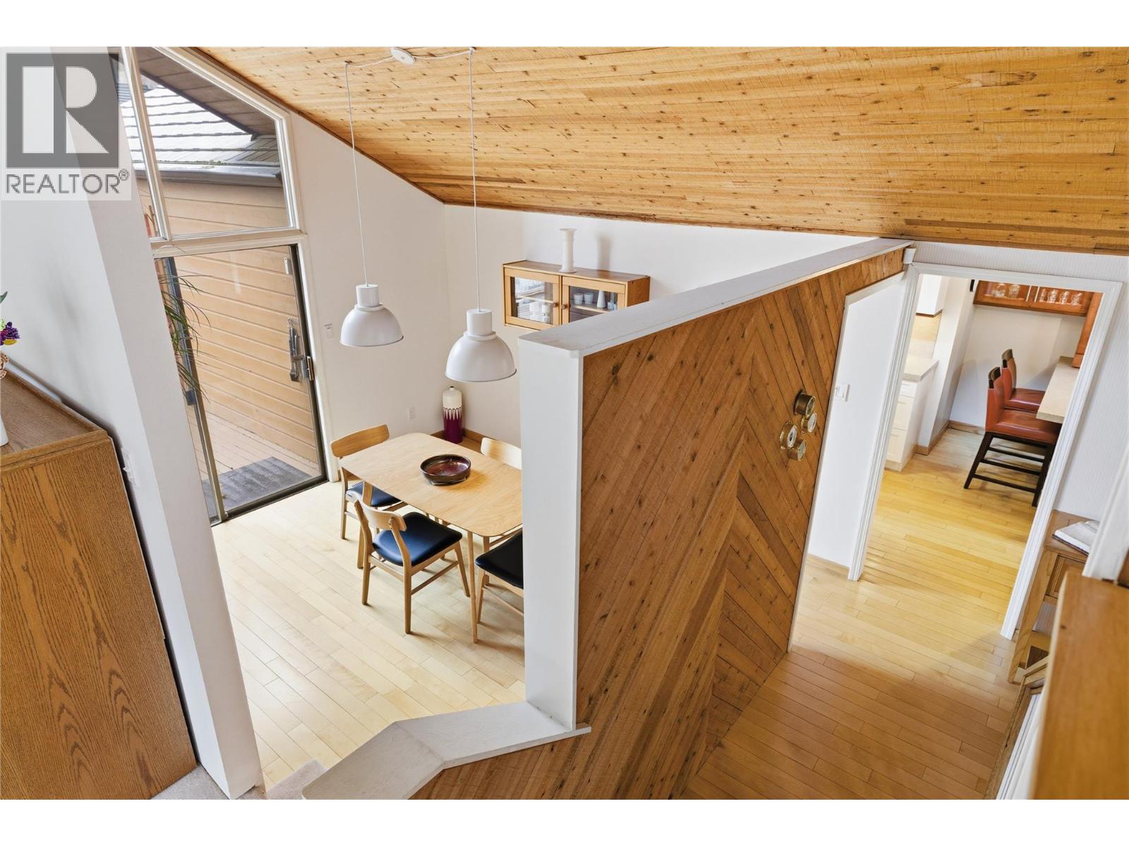 324 Clifton Road N, Kelowna