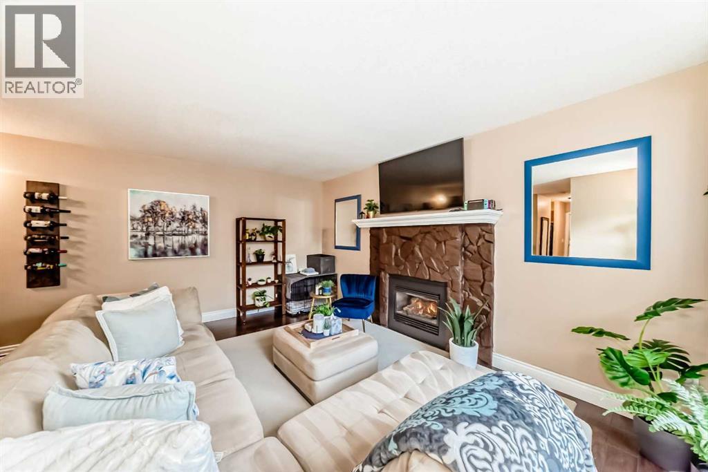 Single Family House for Sale in   Glamis Green SW Glamorgan Calgary 