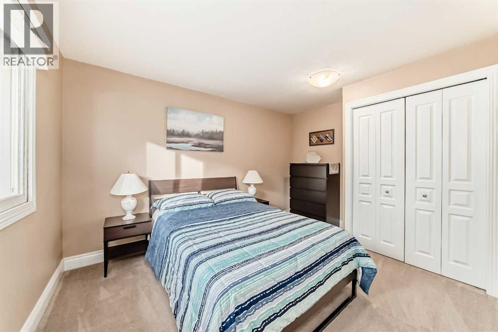 Single Family House for Sale in   Glamis Green SW Glamorgan Calgary 