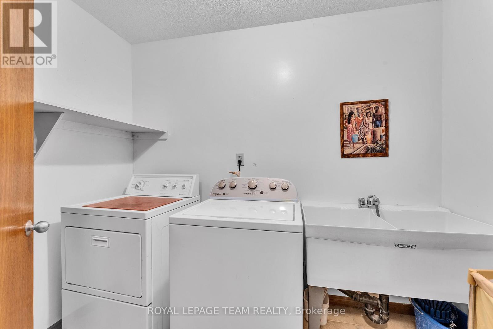1409 MORY STREET — photo 21